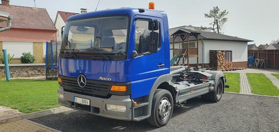 Mercedes Atego 1218 nosič kontejnerů