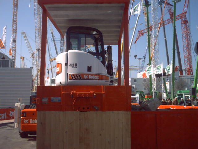 Bobcat 430 na Baumě 2004
