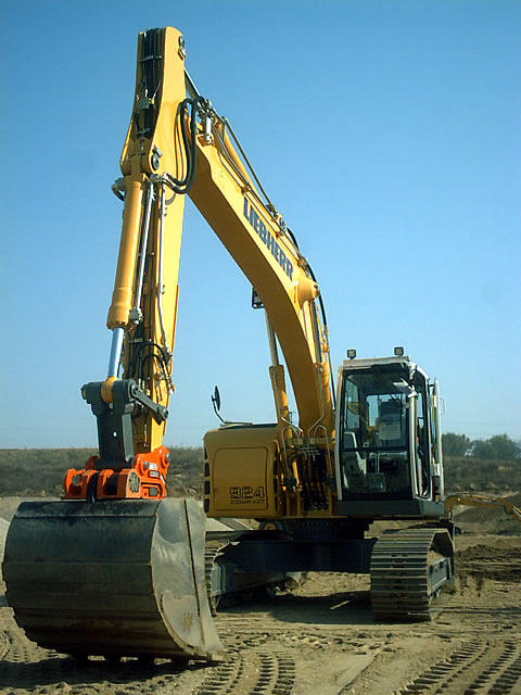 Liebherr R 924 Compact v pískovně Vliněves