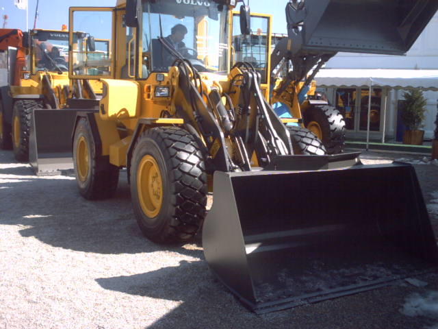 Volvo L50E na Baumě 2004