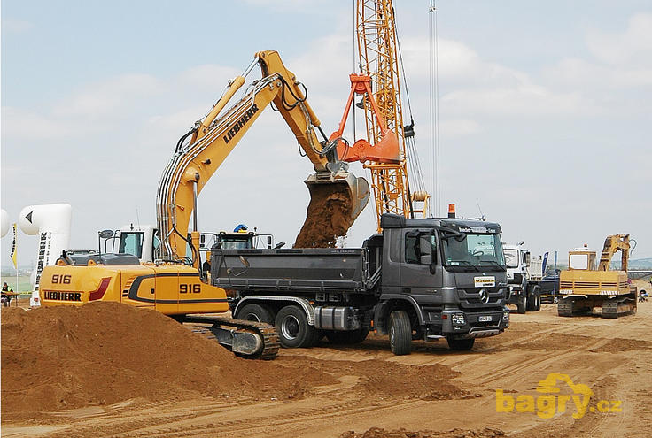 Pásové rypadlo Liebherr R 916 Advanced Litronic