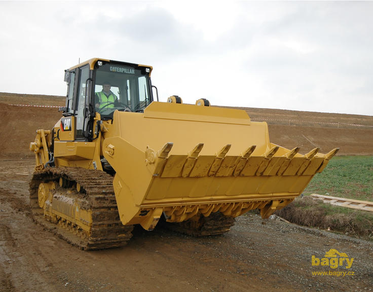 Pásový nakladač Caterpillar 973D