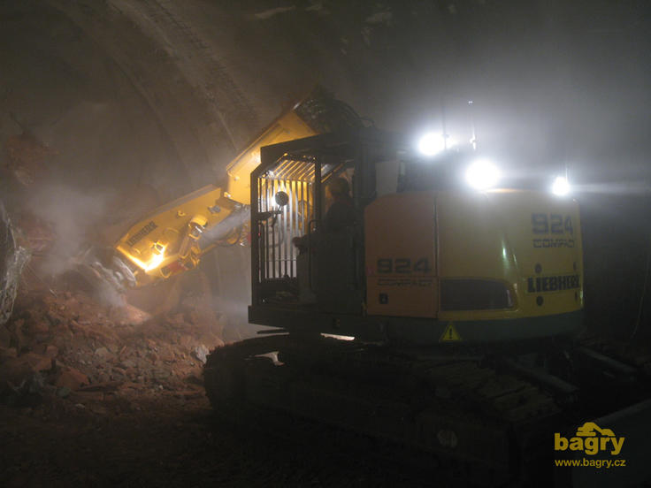 Liebherr R 924 Compact Tunnel