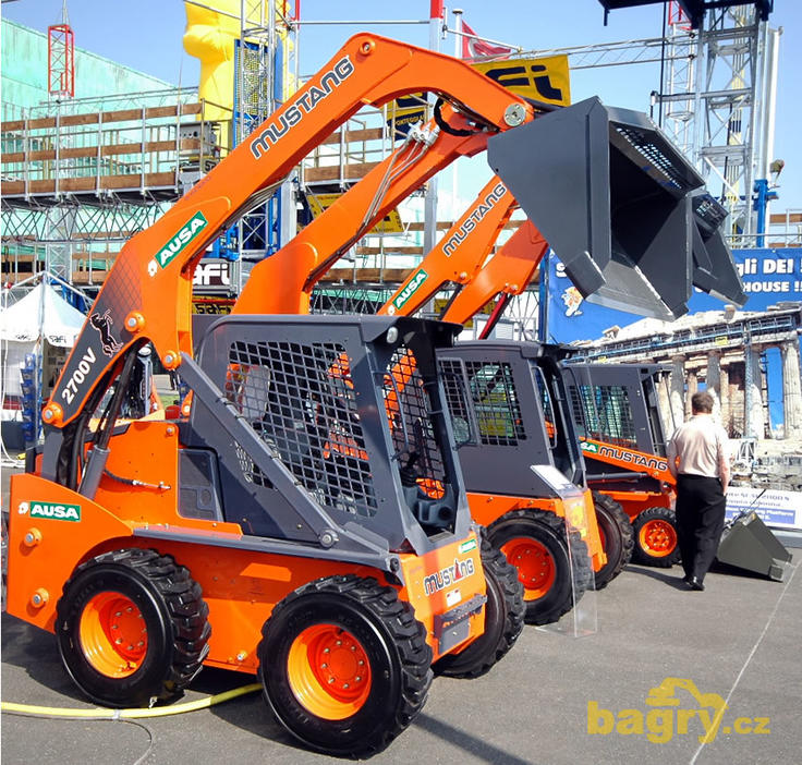 Mustang 2700V na výstavě Intermat 2009