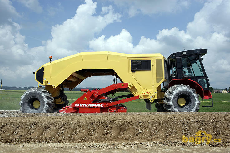 Stabilizační zemní fréza Dynapac DS400