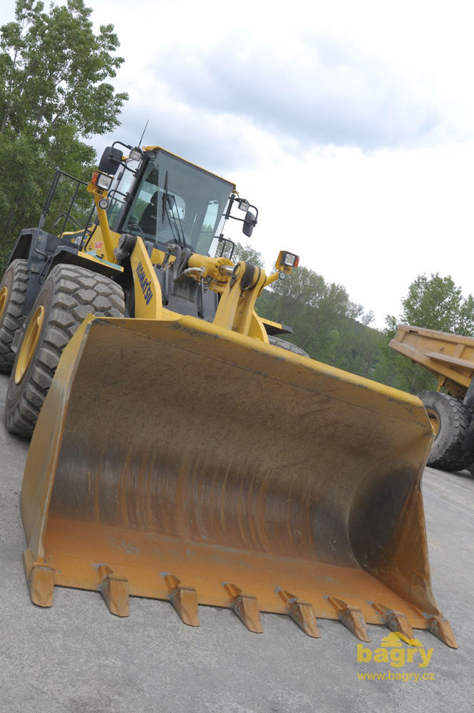 Kolový nakladač Komatsu WA 470