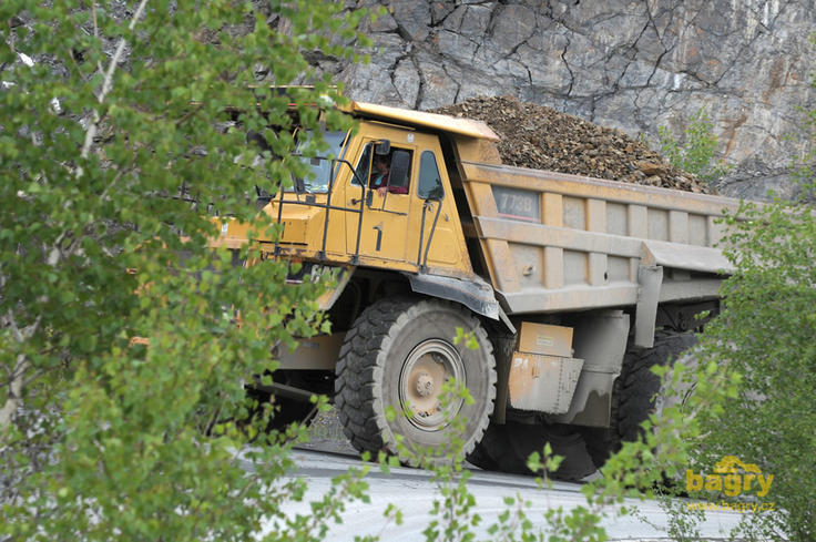 Pevný dempr Caterpillar 773B