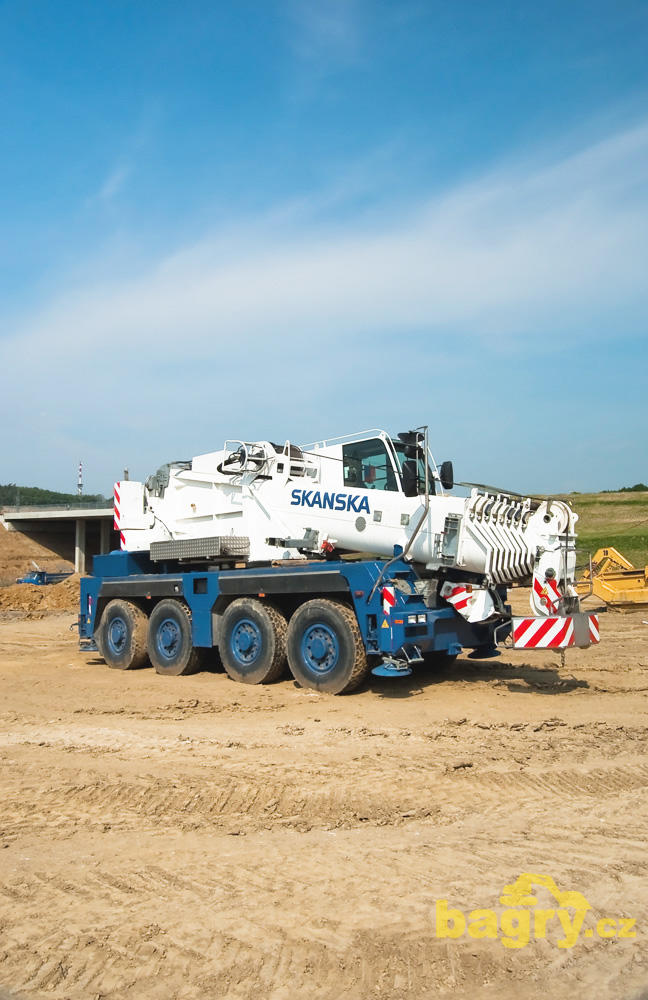 Autojeřáb Demag - firma Skanska