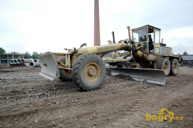 Grejdr Baukema SHM 5-200 firmy Silnice Čáslav
