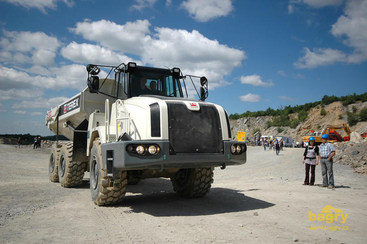 Kloubový dempr Terex TA 300