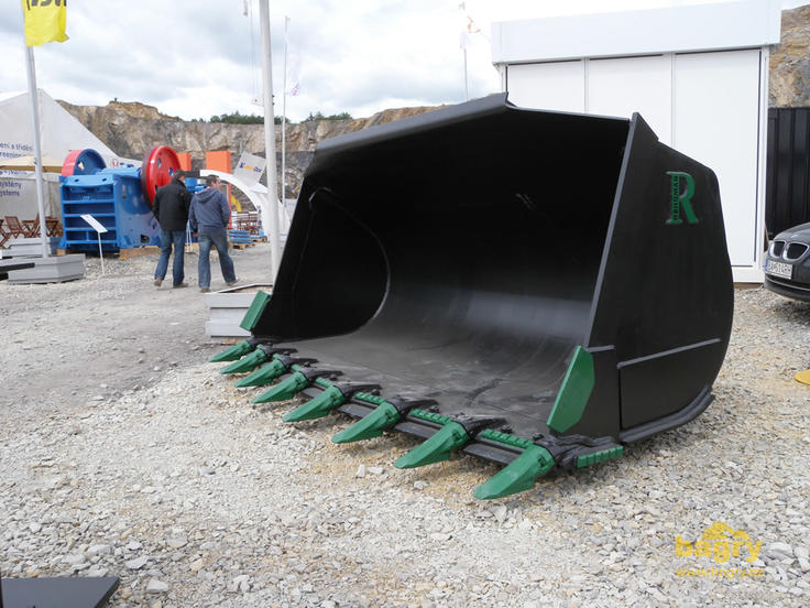 Nakládací lopata Renomag na zakázku