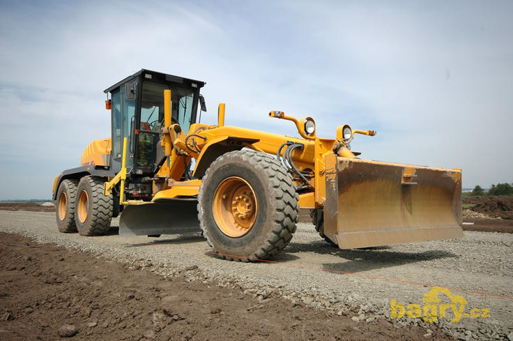 Grejdr New Holland F156.6A