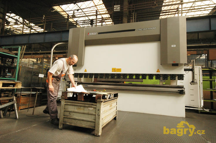 Hydraulický ohraňovací lis Ermak CNC AP 4400
