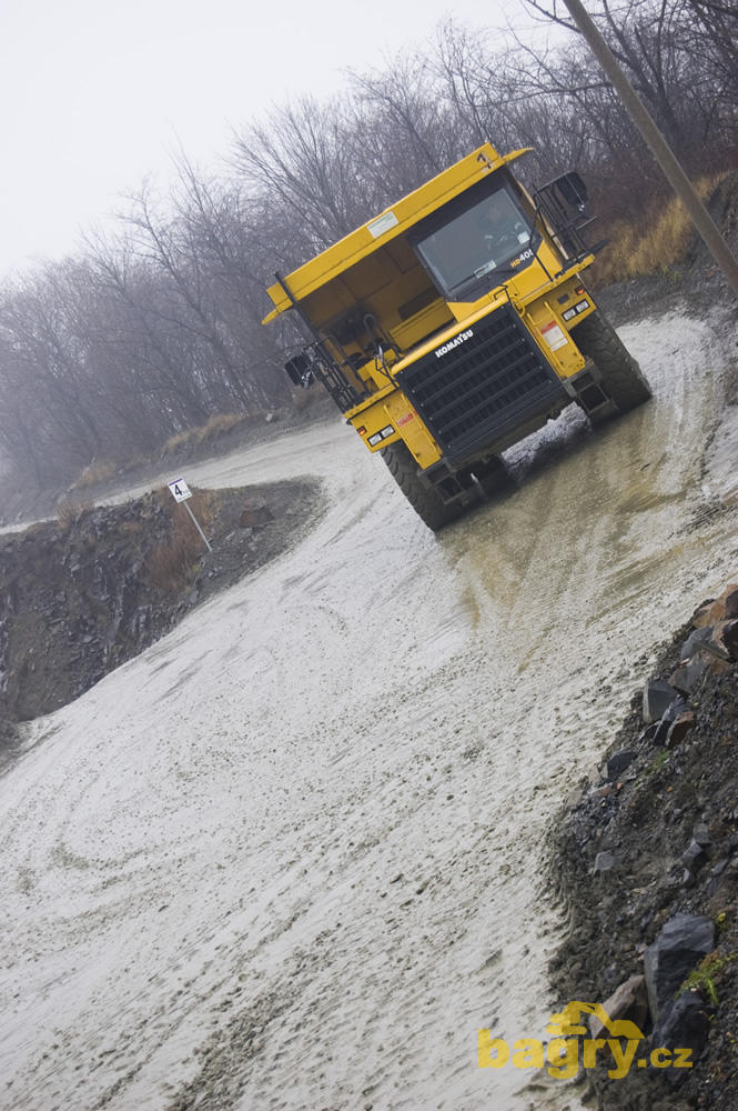 Dempr Komatsu HD 405