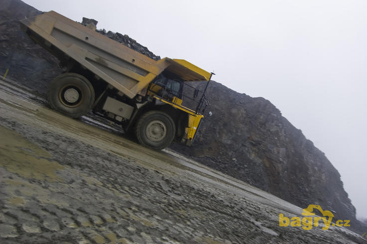 Dempr Komatsu HD 405