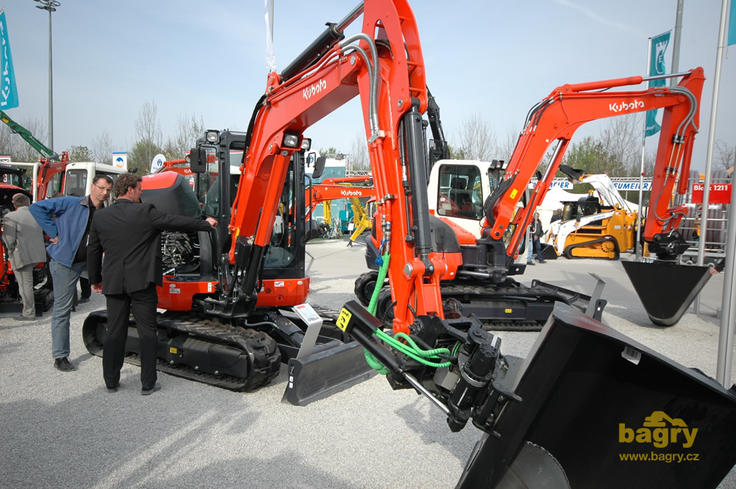 Pásové midirypadlo Kubota KX 057-4 GLAT