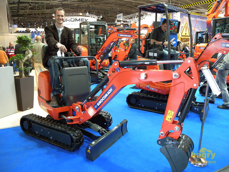 Pásové mikrorypadlo Eurocomach ES 90 ZT