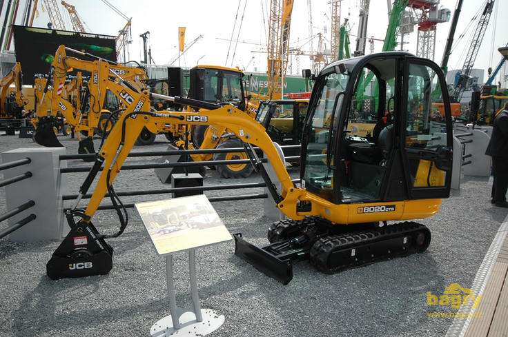 Pásové minirypadlo JCB 8020 CTS