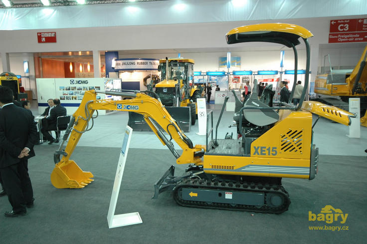 Pásové minirypadlo XCMG XE15