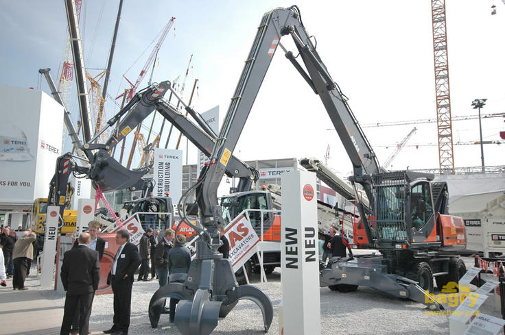 Překládkové rypadlo Atlas 230 MH
