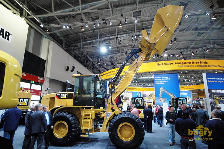 Kolový nakladač Caterpillar 930H High Lift