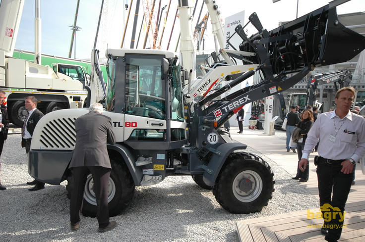 Kolový nakladač Terex TL80