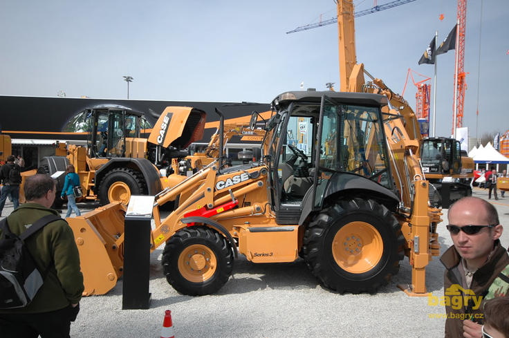Rypadlonakladač Case 580 Super R Series 3