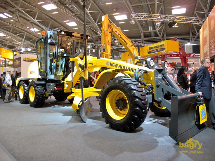 Grejdr New Holland F156.7A