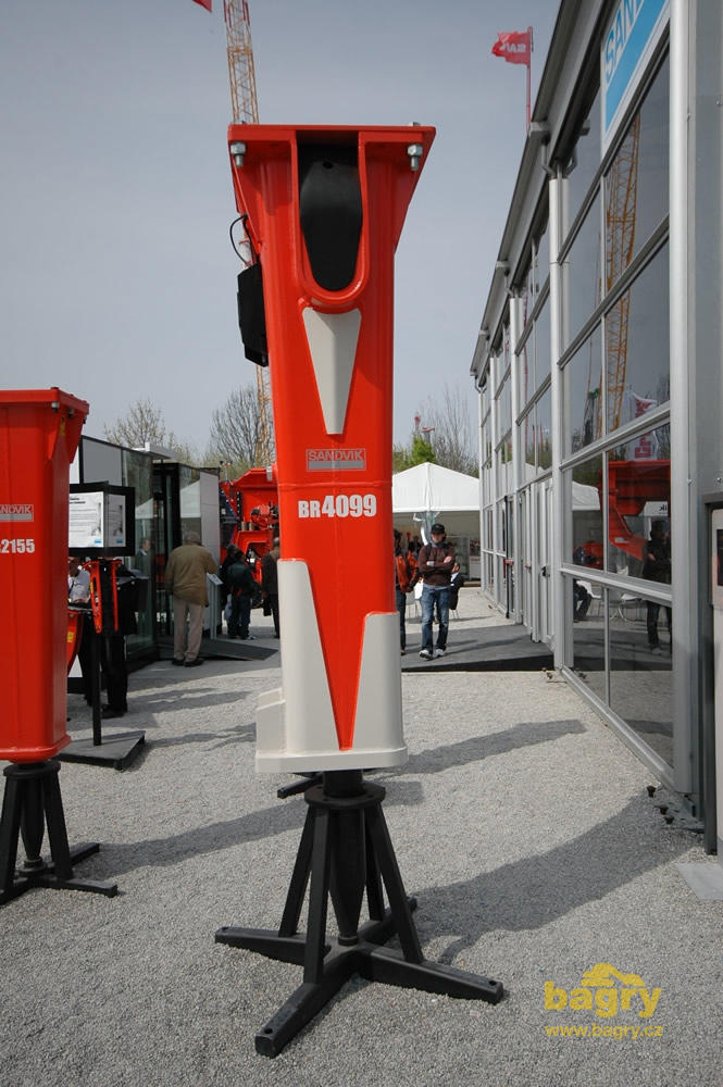 Hydraulické kladivo Sandvik BR 4099