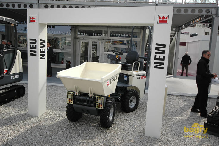 Kompaktní kloubový dempr Terex HD 1000