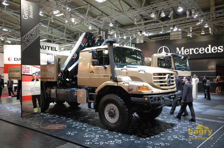Nákladní vozidlo Mercedes-Benz Zetros 2733 A