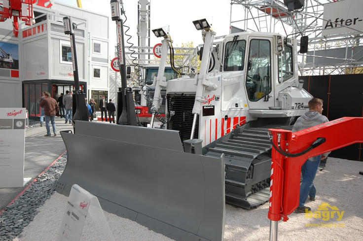 Pásový dozer Liebherr PR 724 LGP