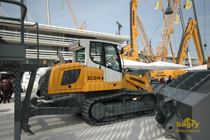 Pásový nakladač Liebherr LR 634 Litronic