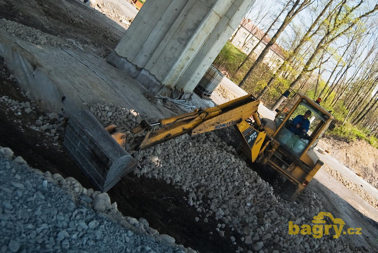 Rypadlonakladač Komatsu WB 97S