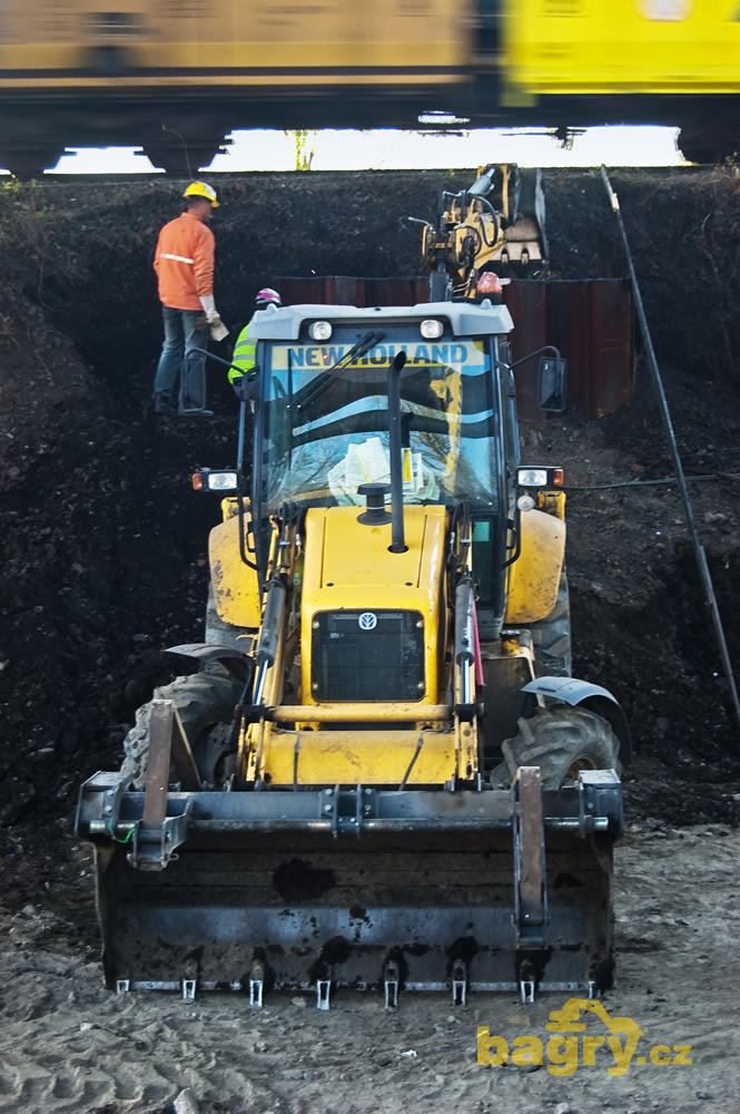 Rypadlonakladač New Holland B110