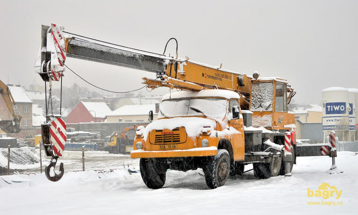 Autojeřáb AD-20 na podvozku Tatra T 148 firmy Craneservis