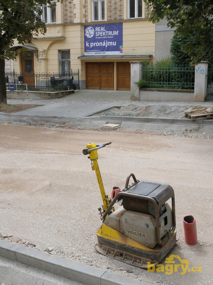 Vibrační deska Wacker DPU 6055