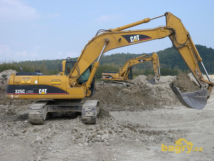 Pásové rypadlo Caterpillar 325C LNME firmy Dopravní a zemní stavby Košťany