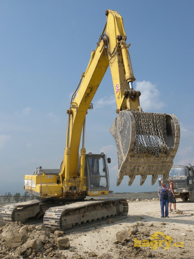 Pásové rypadlo Kobelco SK 330 LC Mark IV firmy Rem Plus