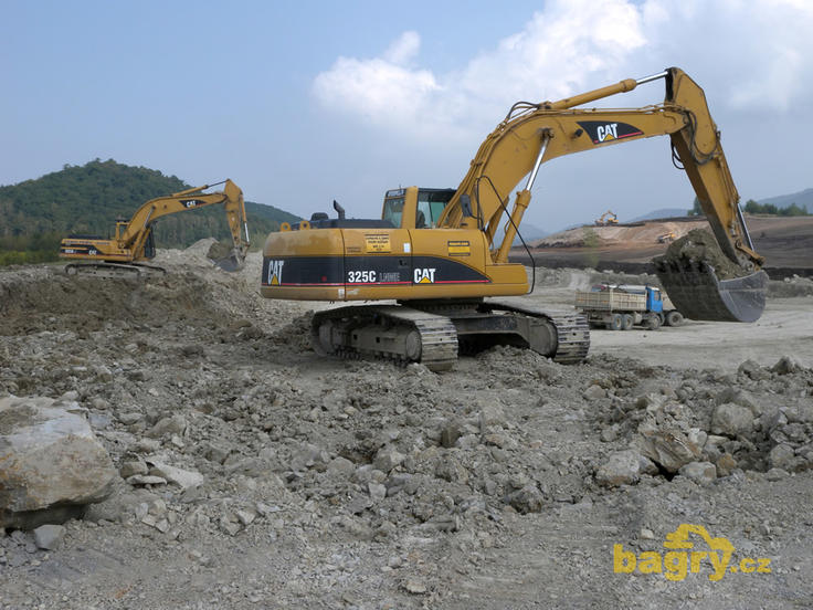 Rypadla Caterpillar 325 B LN a 325C LNME