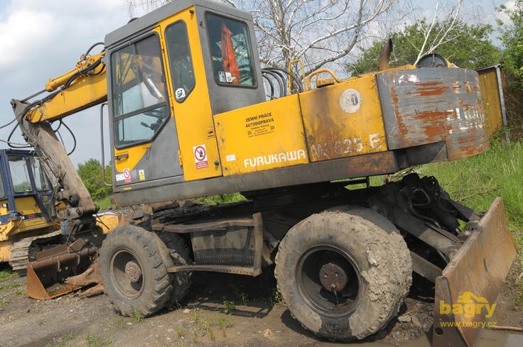 Kolové rypadlo Furukawa W 625 E firmy Zemní práce autodoprava Vladimír Vrbický