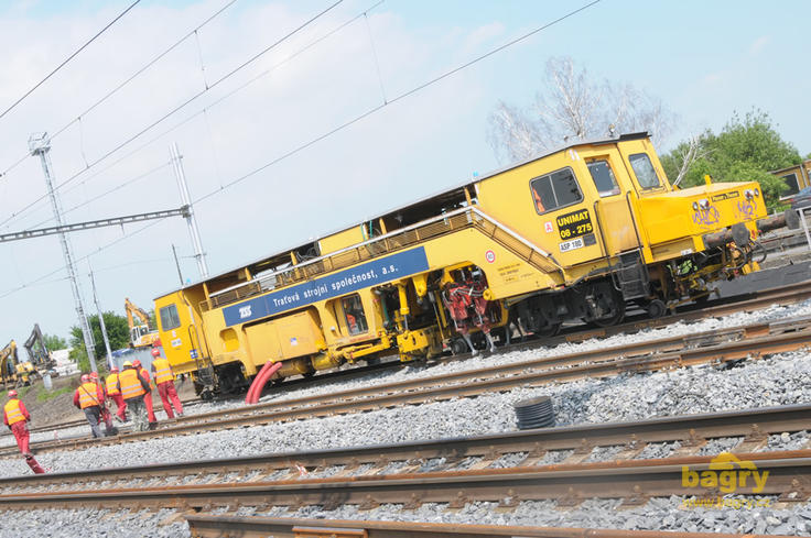 Podbíječka Plasser & Theurer Unimat 08 - 275