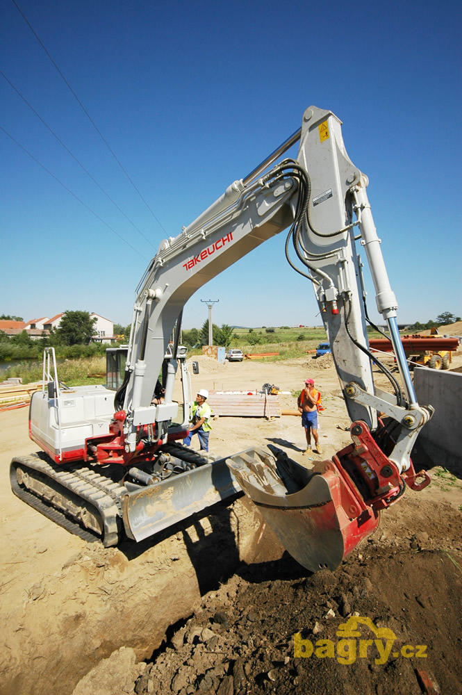 Pásové midirypadlo Takeuchi TB1140
