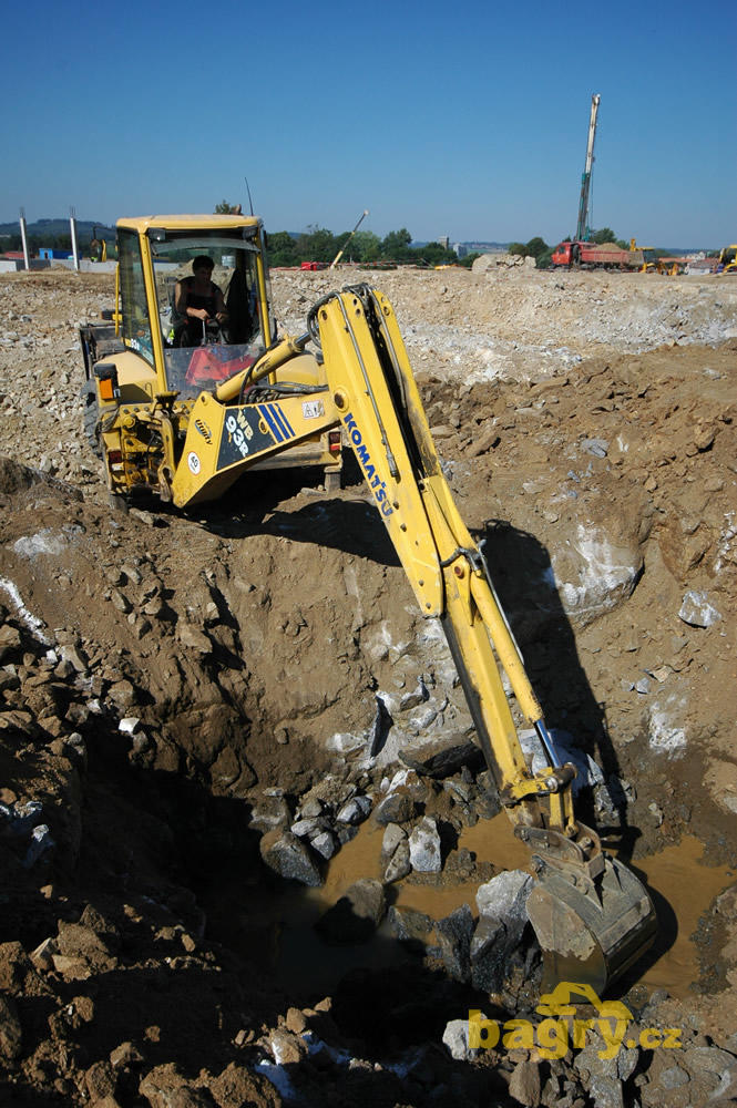 Rypadlonakladač Komatsu WB93R
