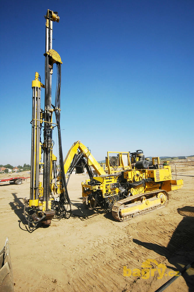 Vrtná souprava Atlas Copco ROC 742 HC