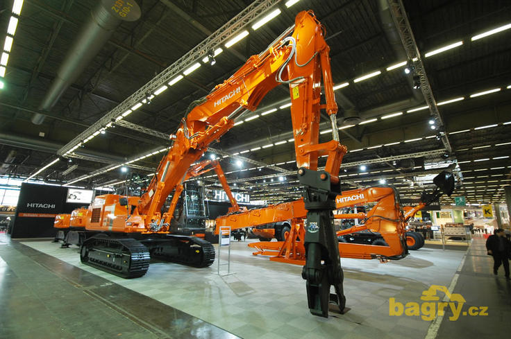 Demoliční rypadlo Hitachi Zaxis 470LCH-3 High-reach demolition