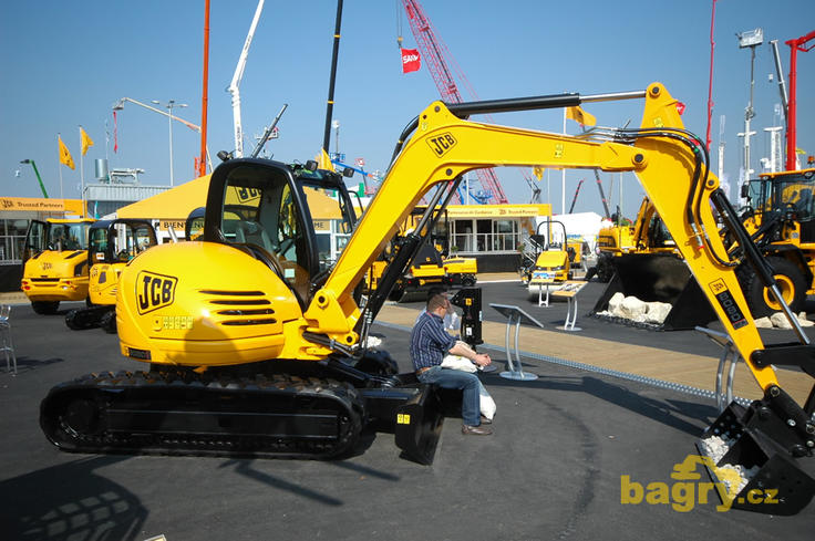 Pásové midirypadlo JCB 8080 ZTS
