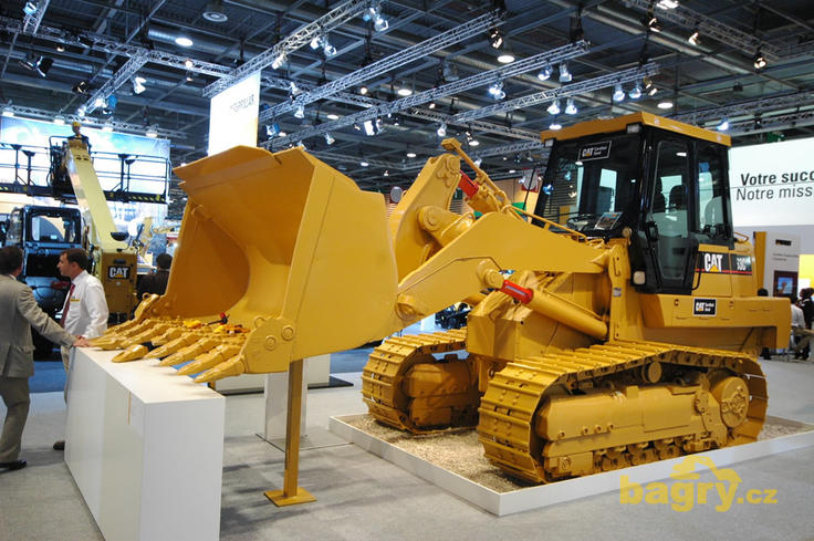 Pásový nakladač Caterpillar 963C Certified Used