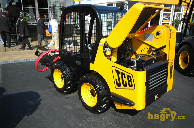 Smykem řízený nakladač JCB 160 Series II