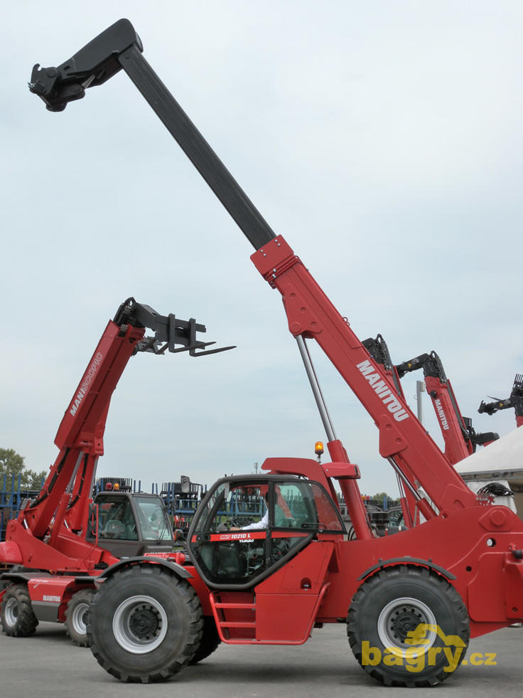 Teleskopický manipulátor Manitou MHT 10210 L